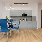 Apartmán Avenue Solidarnosci On Wola By Renters