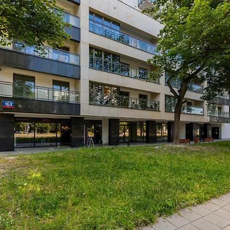דירה Avenue Solidarnosci On Wola By Renters ורשה