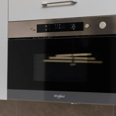 Avenue Solidarnosci On Wola By Renters