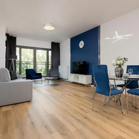 Avenue Solidarnosci On Wola By Renters Appartamento *