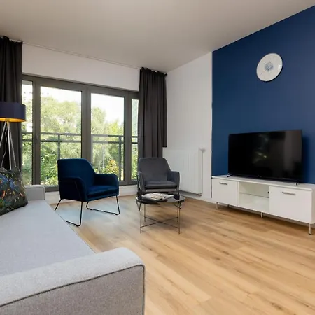 アパート Avenue Solidarnosci On Wola By Renters ワルシャワ