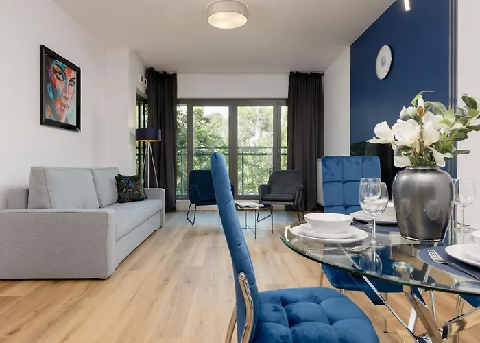 Avenue Solidarnosci On Wola By Renters Warszawa