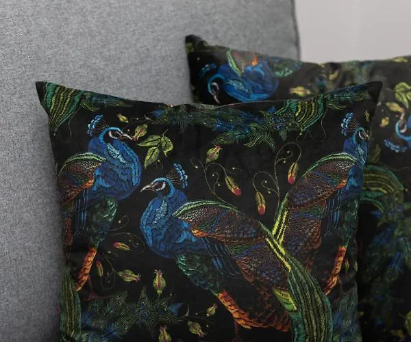 Avenue Solidarnosci On Wola By Renters Apartment