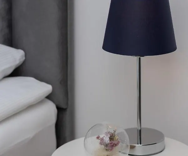 Avenue Solidarnosci On Wola By Renters Warszawa