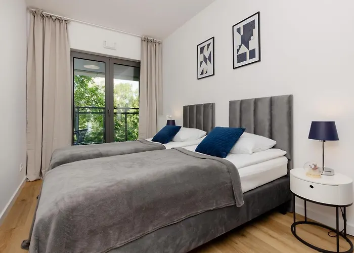 Apartment Avenue Solidarnosci On Wola By Renters