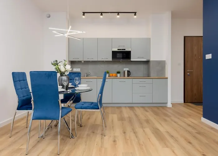 Lejlighed Avenue Solidarnosci On Wola By Renters