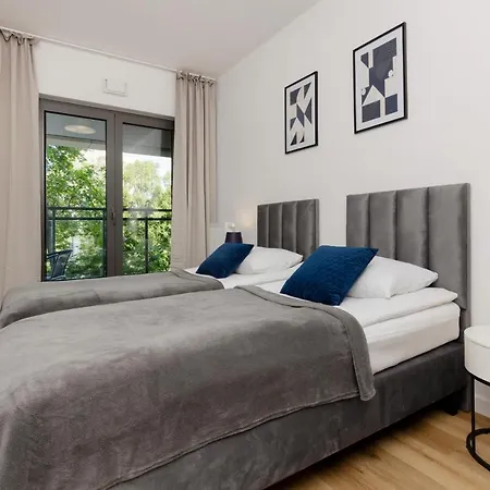 Appartement Avenue Solidarnosci On Wola By Renters